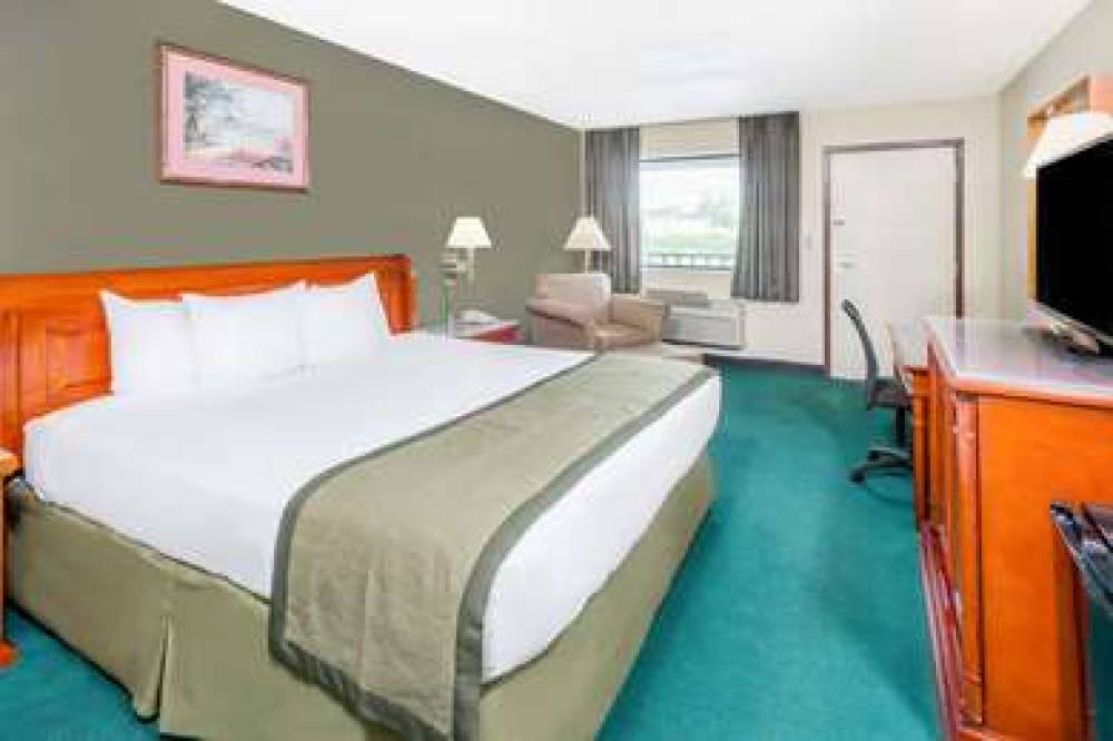 Days Inn By Wyndham Hannibal 10