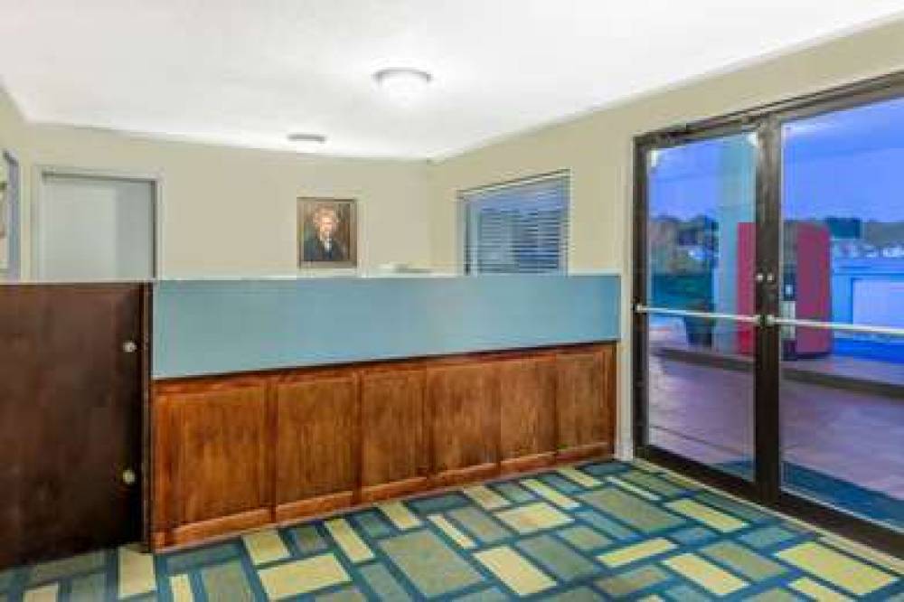 Days Inn By Wyndham Hannibal 3