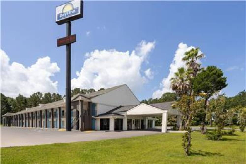 DAYS INN BY WYNDHAM HARDEEVILLE NEA 3