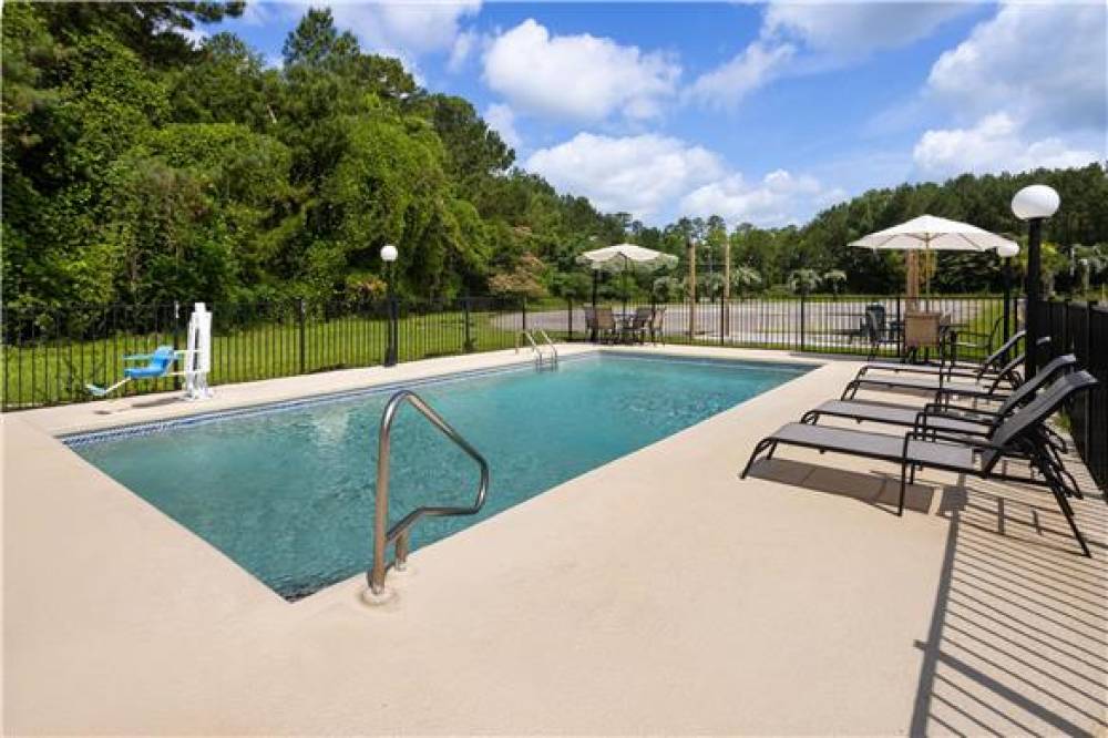 DAYS INN BY WYNDHAM HARDEEVILLE NEA 7