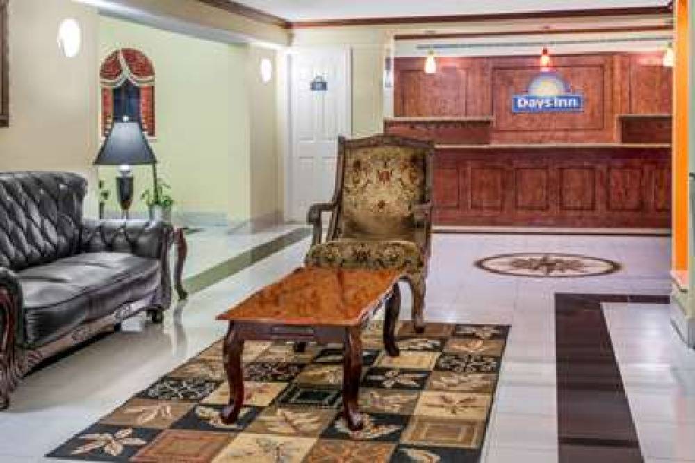 Days Inn By Wyndham Houston 4