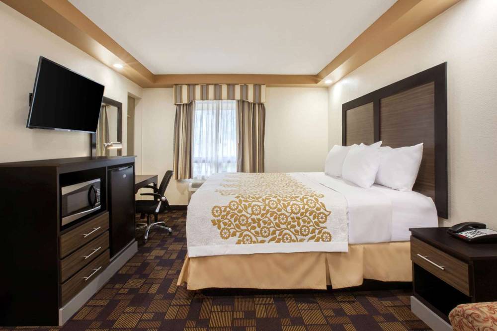 Days Inn By Wyndham Iselin / Woodbridge 9