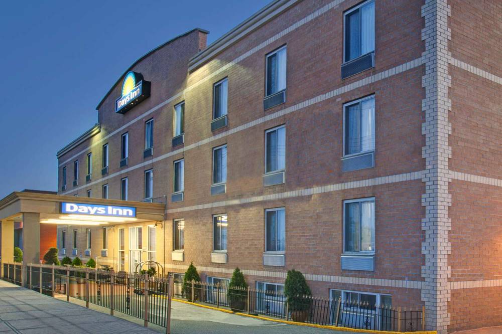 Days Inn By Wyndham Jamaica / JFK Airport 6