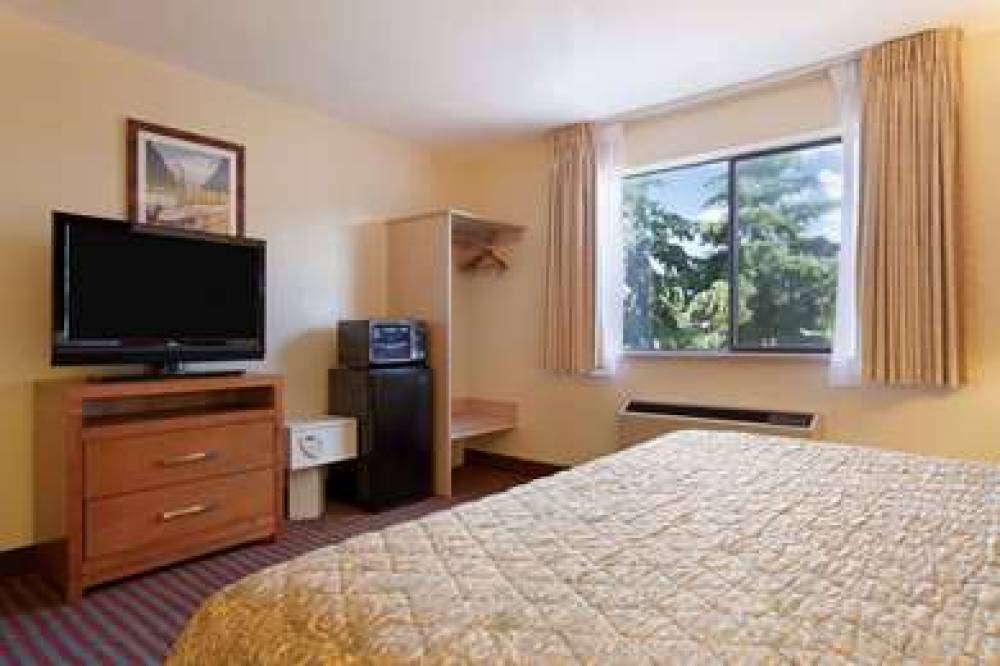 Days Inn By Wyndham Kent 84th Ave 8