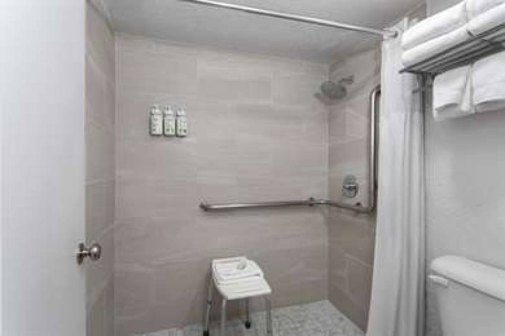 Days Inn By Wyndham Kissimmee FL 1