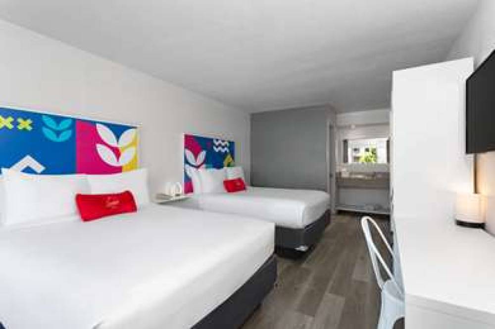 Days Inn By Wyndham Kissimmee FL 10