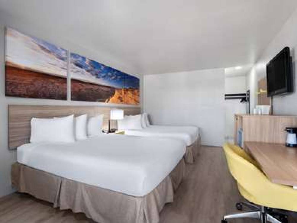 DAYS INN BY WYNDHAM LAS VEGAS AIRPO 6