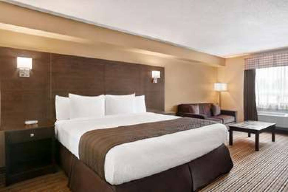 DAYS INN BY WYNDHAM LEAMINGTON 9