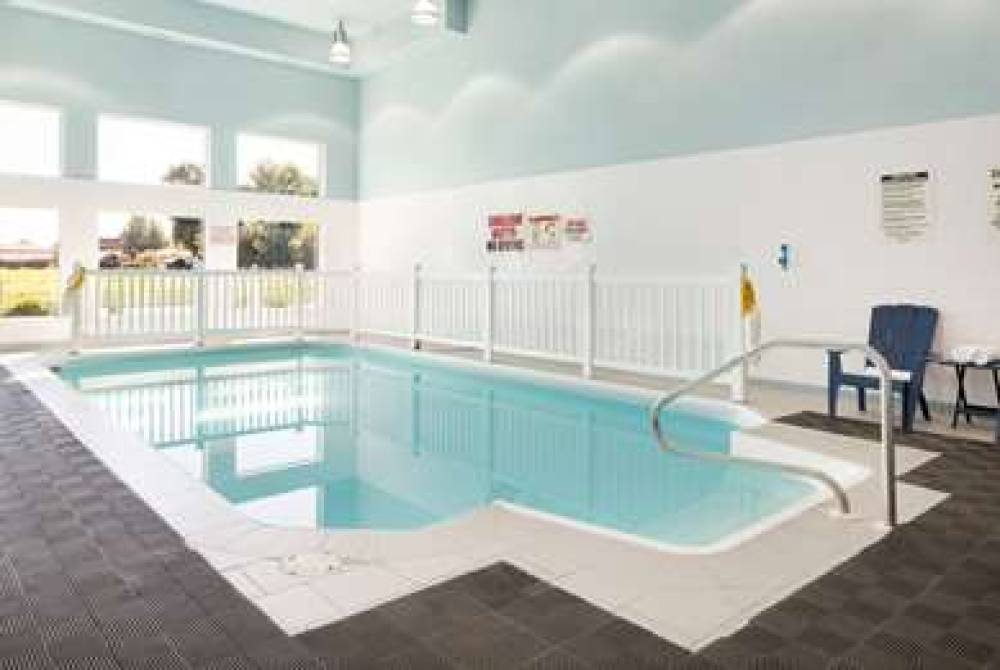 DAYS INN BY WYNDHAM LEAMINGTON 5