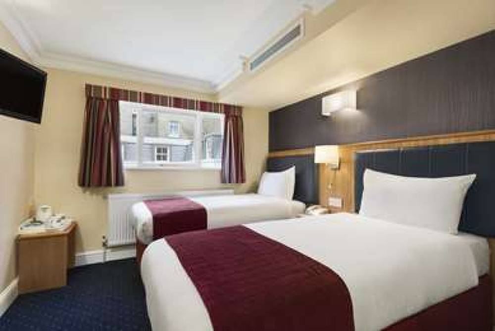 DAYS INN BY WYNDHAM LONDON HYDE PAR 8