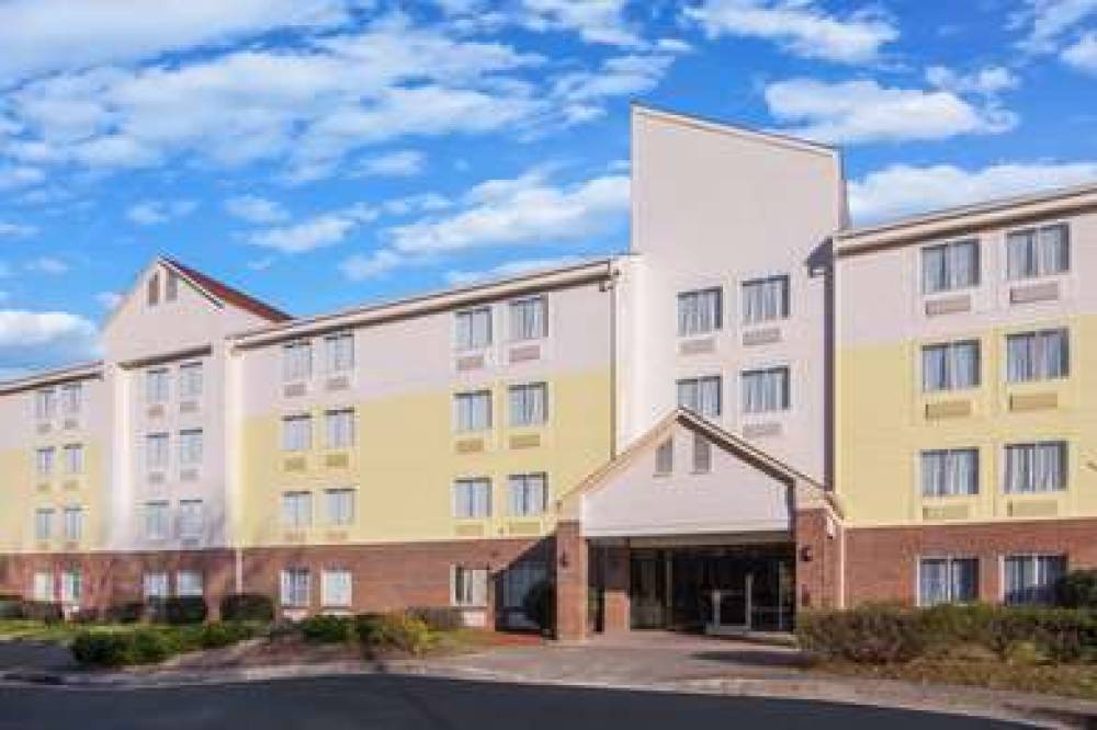 Days Inn By Wyndham Macon I 75 Nort