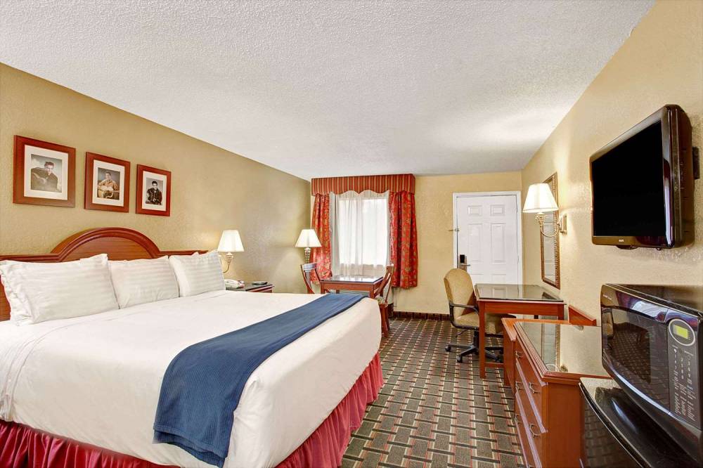 Days Inn By Wyndham Memphis At Graceland 3