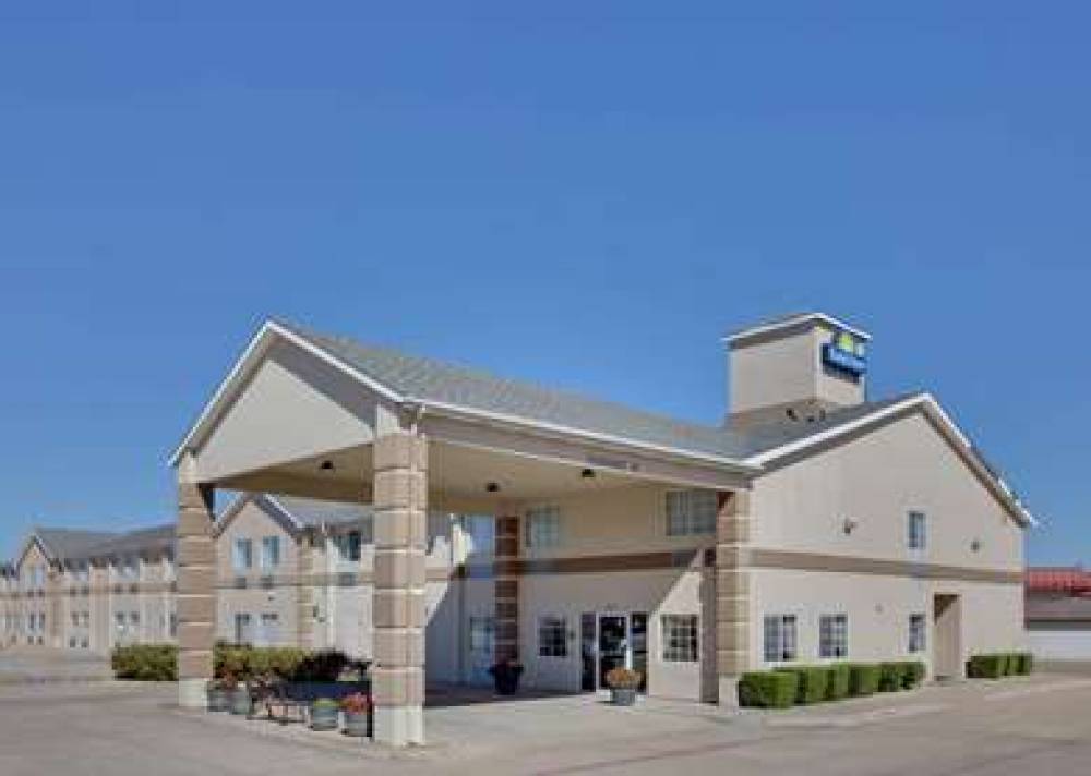 Days Inn By Wyndham Mesquite Rodeo TX 1