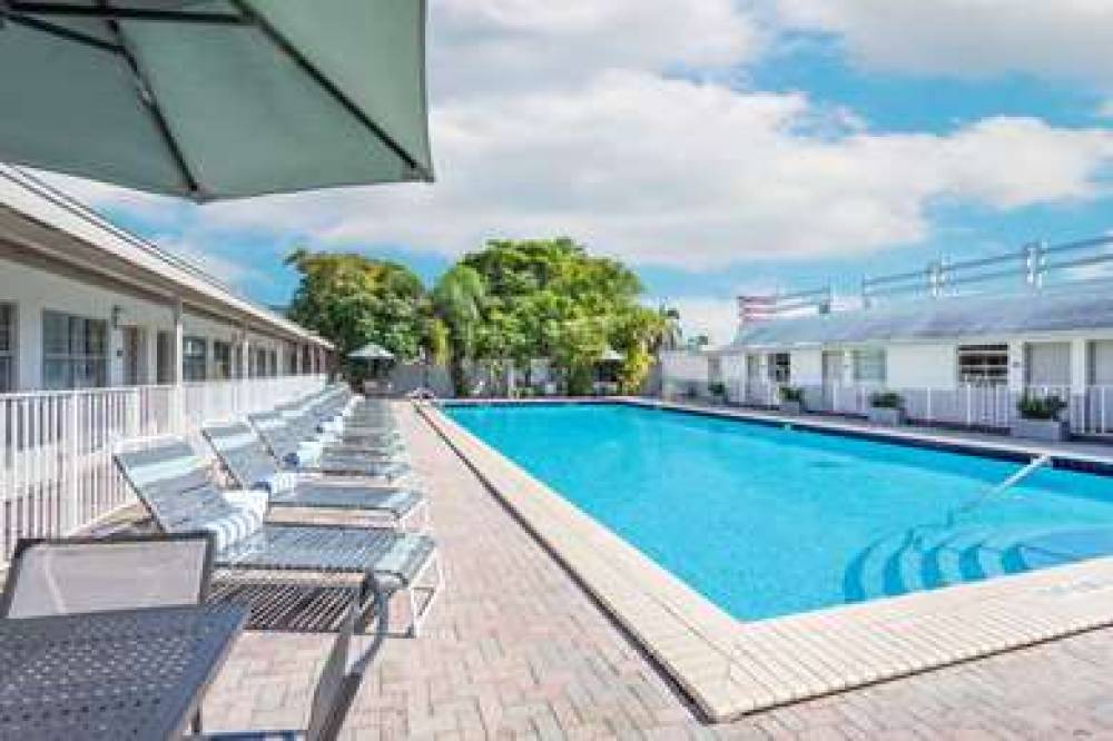 Days Inn By Wyndham Miami Airport North 5