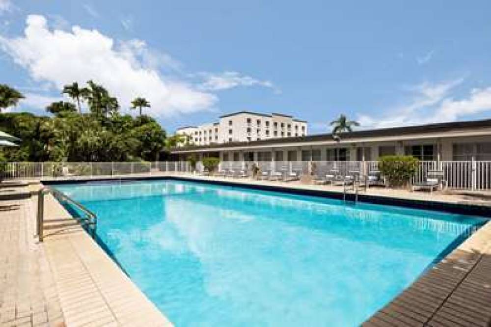 Days Inn By Wyndham Miami Airport North 9