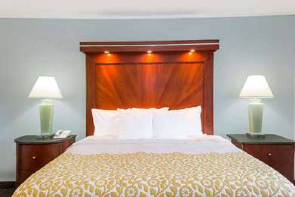Days Inn By Wyndham Miami Airport North 10
