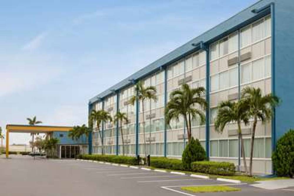 Days Inn By Wyndham Miami International Airport 5