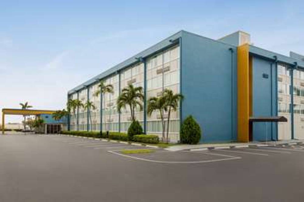 Days Inn By Wyndham Miami International Airport 6