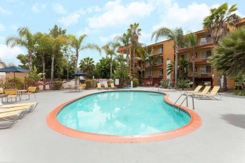 Days Inn By Wyndham Mission Valley Qualcomm Stadium/ SDSU 3