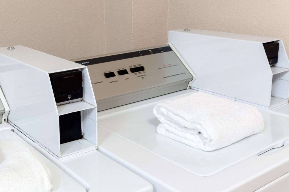 Days Inn By Wyndham Mission Valley Qualcomm Stadium/ SDSU 10