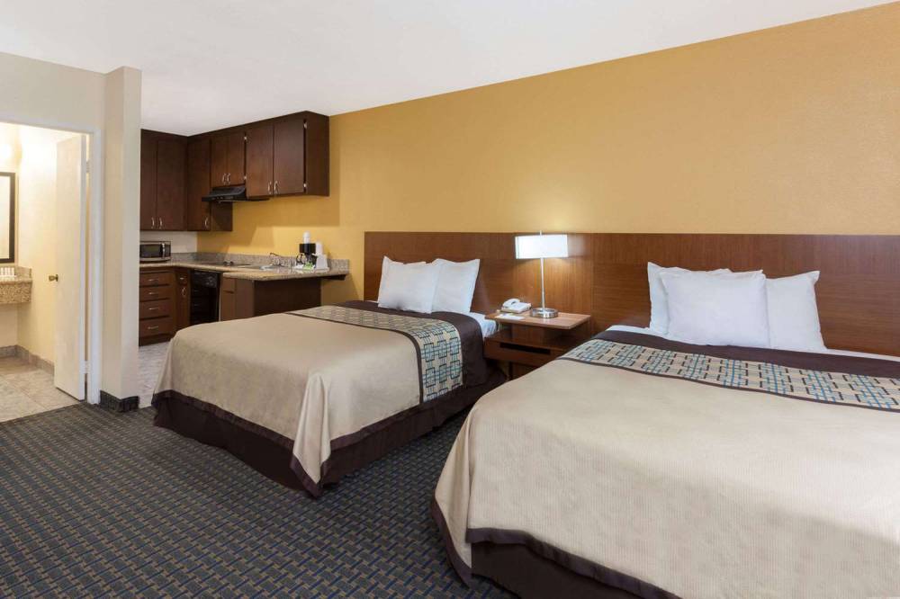 Days Inn By Wyndham Mission Valley Qualcomm Stadium/ SDSU 6