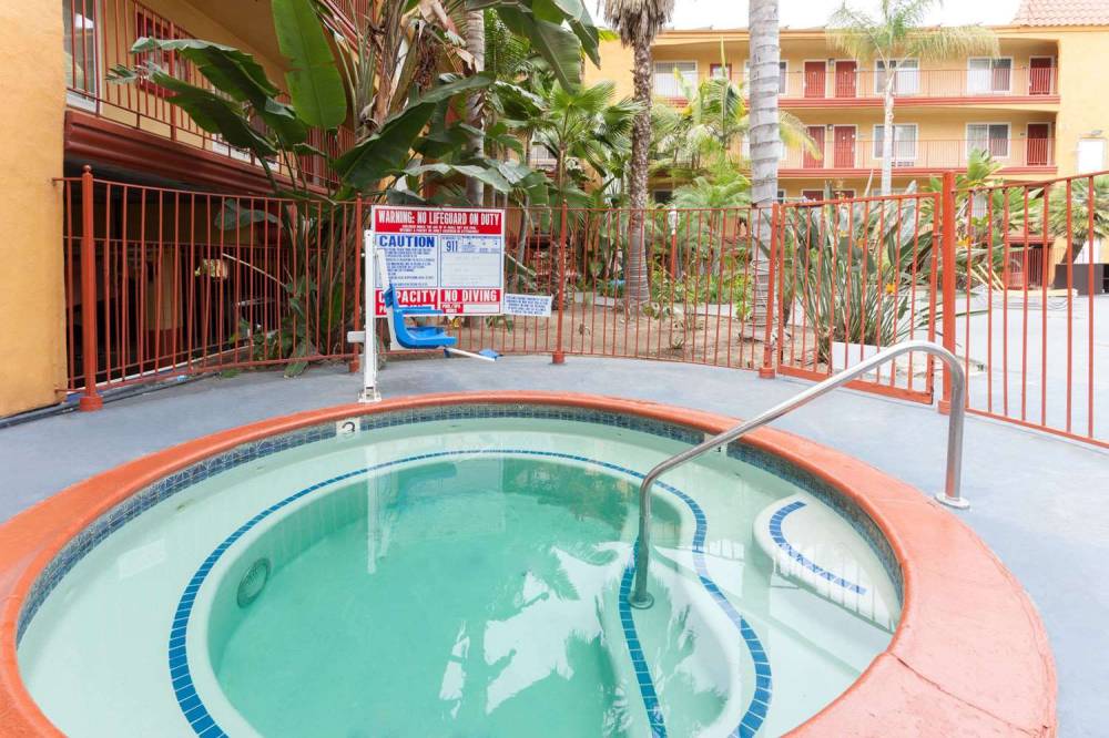 Days Inn By Wyndham Mission Valley Qualcomm Stadium/ SDSU 8