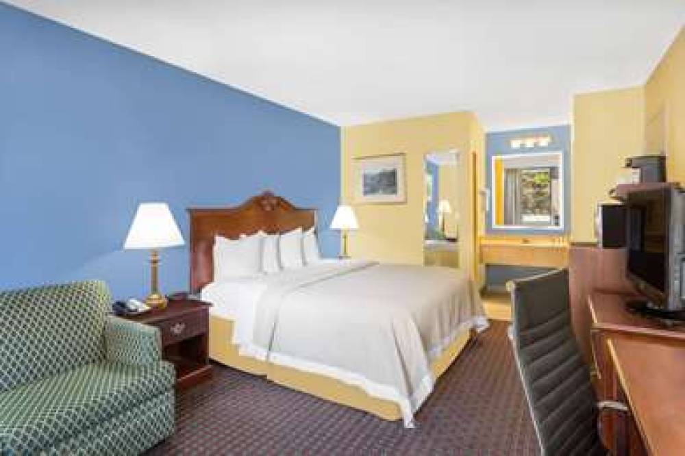 DAYS INN BY WYNDHAM MOCKSVILLE 6
