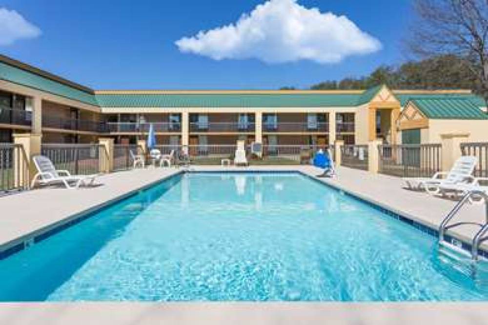 DAYS INN BY WYNDHAM MOCKSVILLE 3