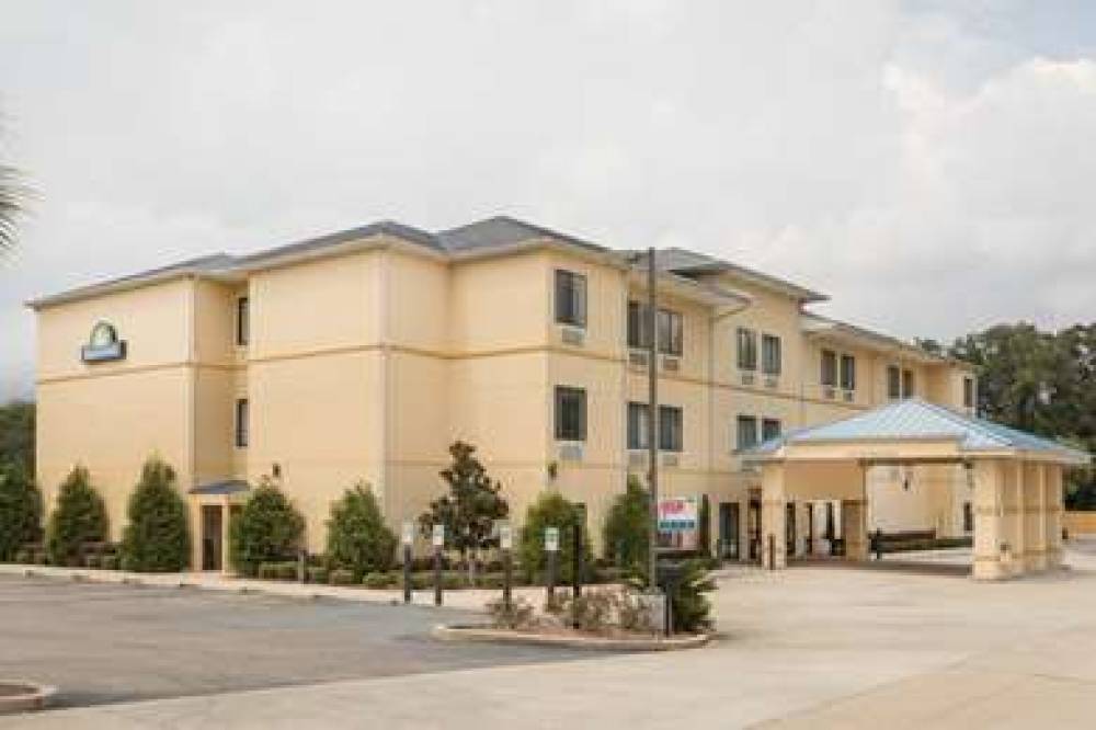 Days Inn By Wyndham North Mobile