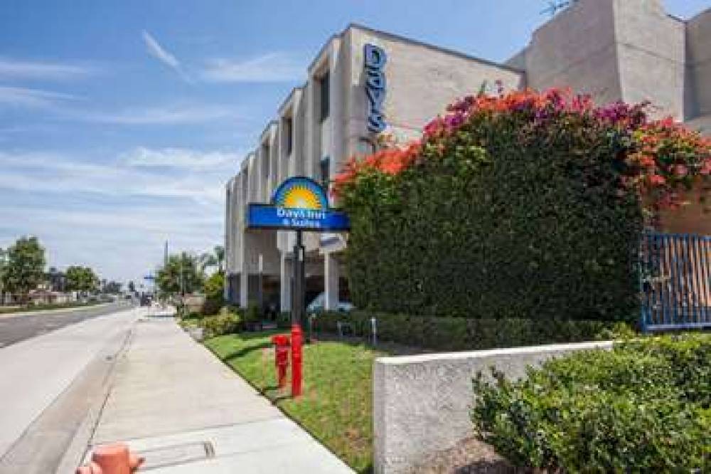 Days Inn By Wyndham Orange Anaheim