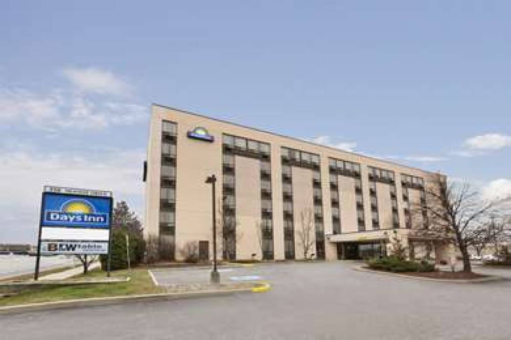 Days Inn By Wyndham Ottawa West