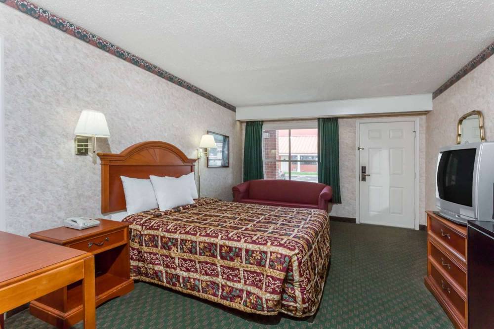 Days Inn By Wyndham Petersburg/South Fort Lee 6