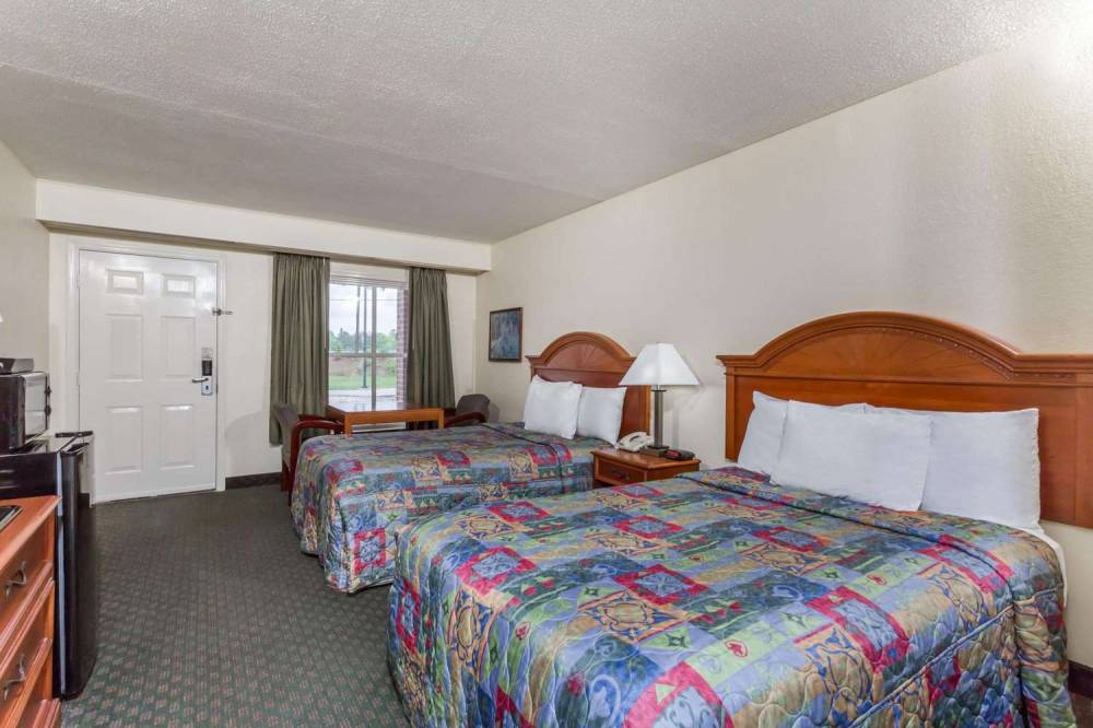 Days Inn By Wyndham Petersburg/South Fort Lee 4