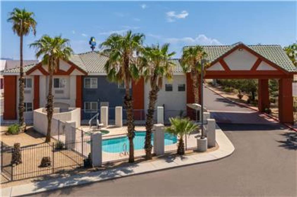 DAYS INN BY WYNDHAM PHOENIX 7