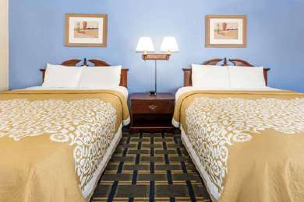 Days Inn By Wyndham Plymouth 10