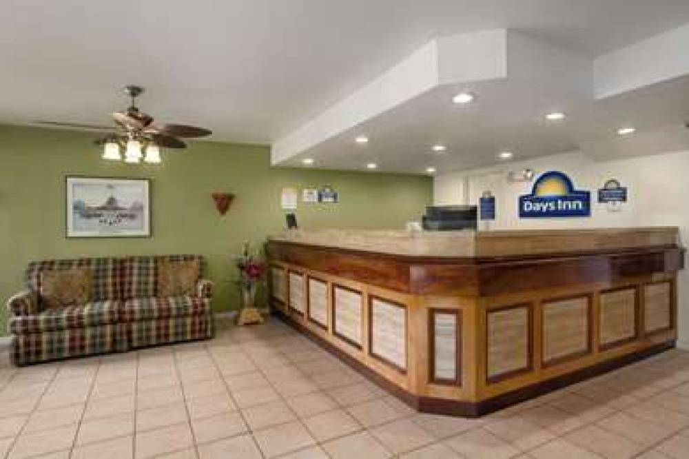 Days Inn By Wyndham Port Royal/Near Parris Island