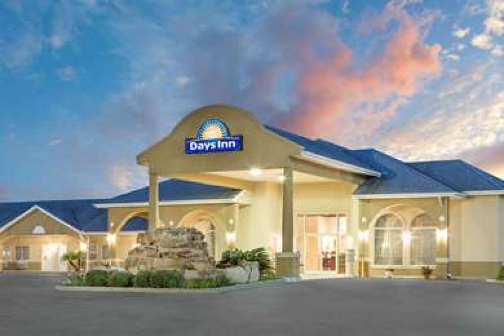 Days Inn By Wyndham Robstown 1
