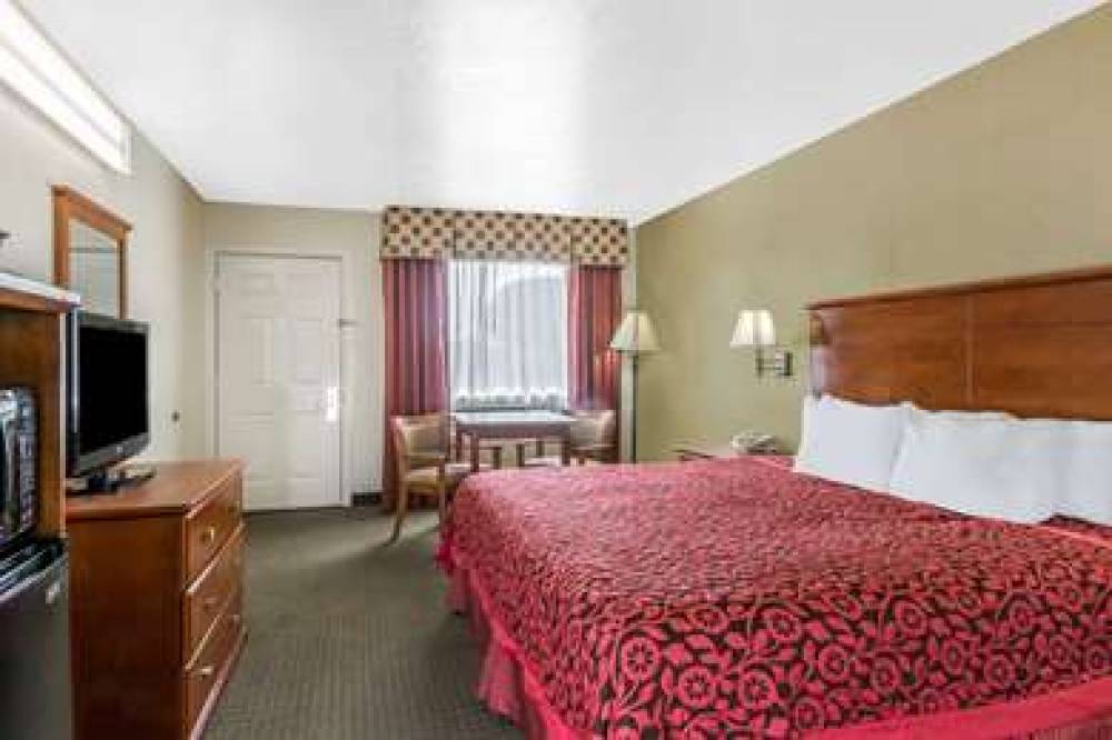 Days Inn By Wyndham Saint Pauls 10