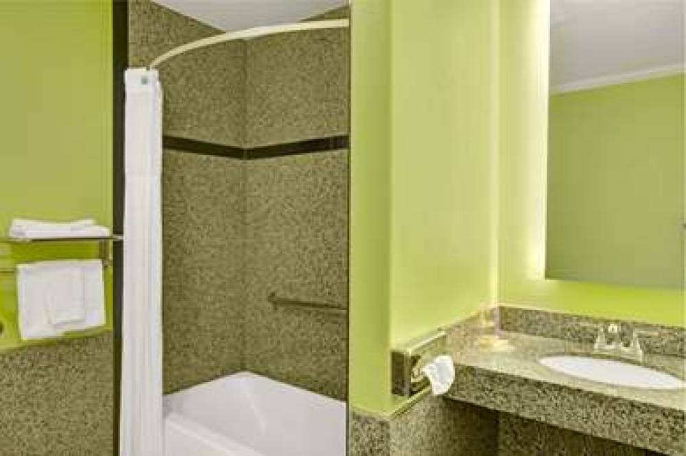 DAYS INN BY WYNDHAM SAN FRANCISCO - 7