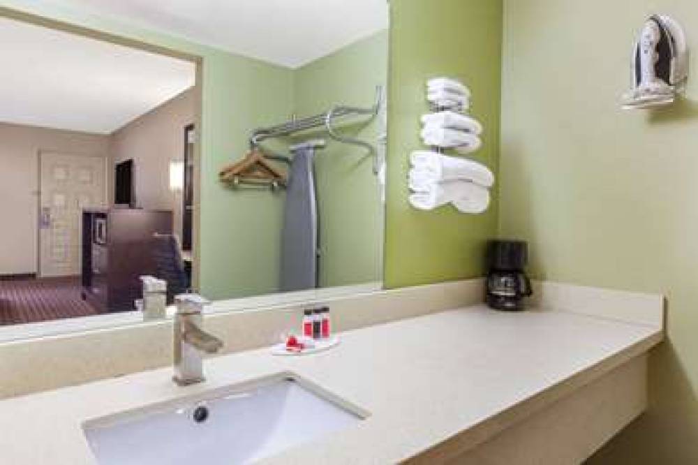 Days Inn By Wyndham San Jose Airport 8