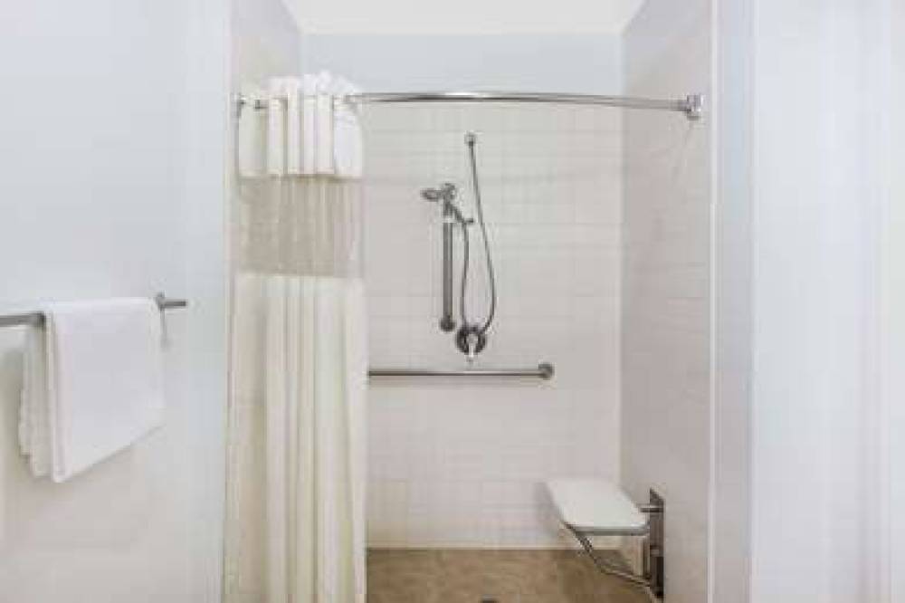 Days Inn By Wyndham San Jose Airport 9