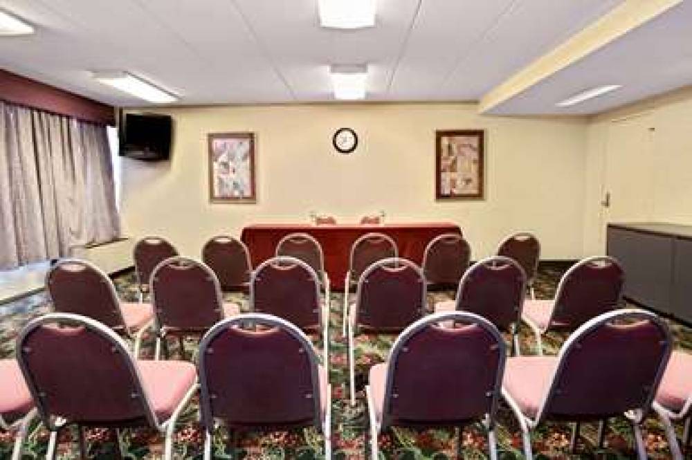 Days Inn By Wyndham Sharonville 5