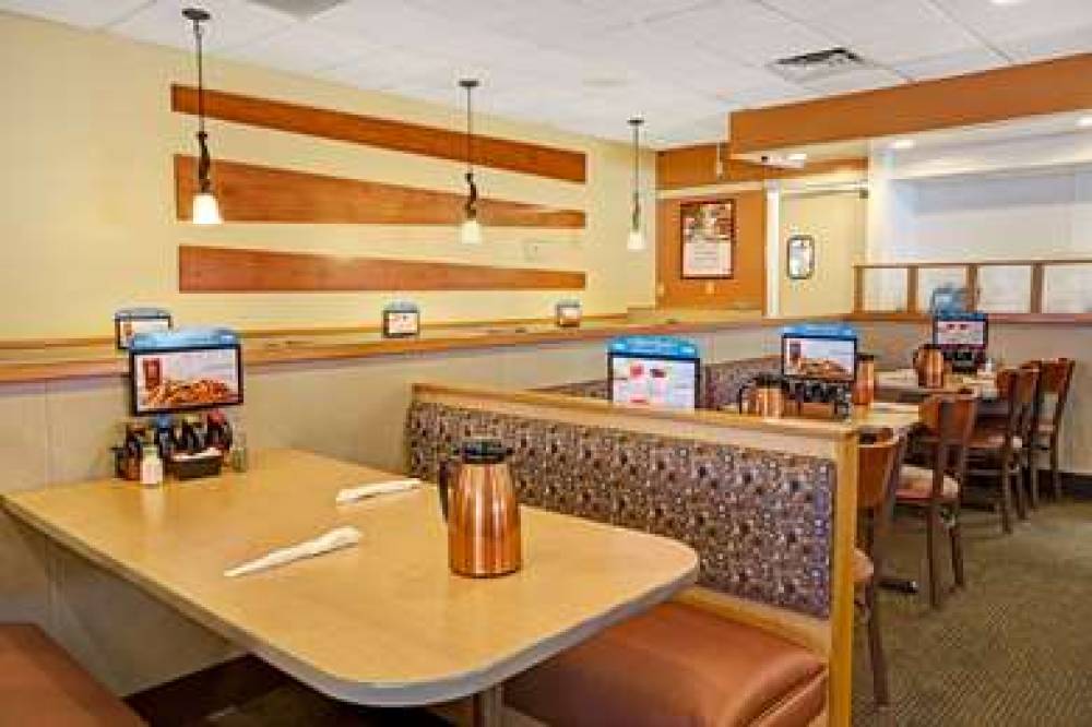 Days Inn By Wyndham St. Augustine West 6