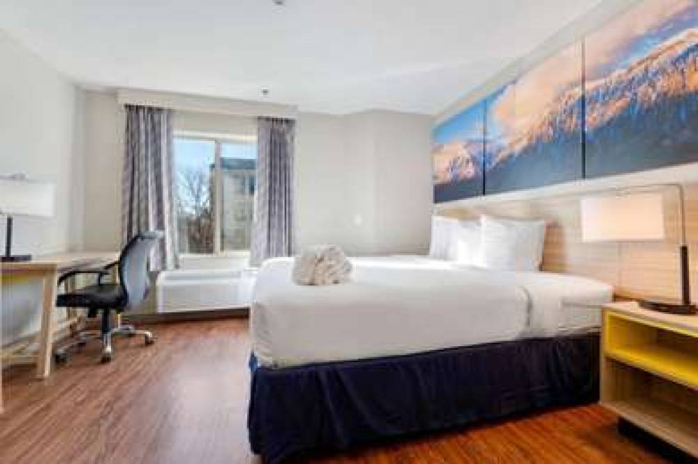 DAYS INN BY WYNDHAM THORNTON 10