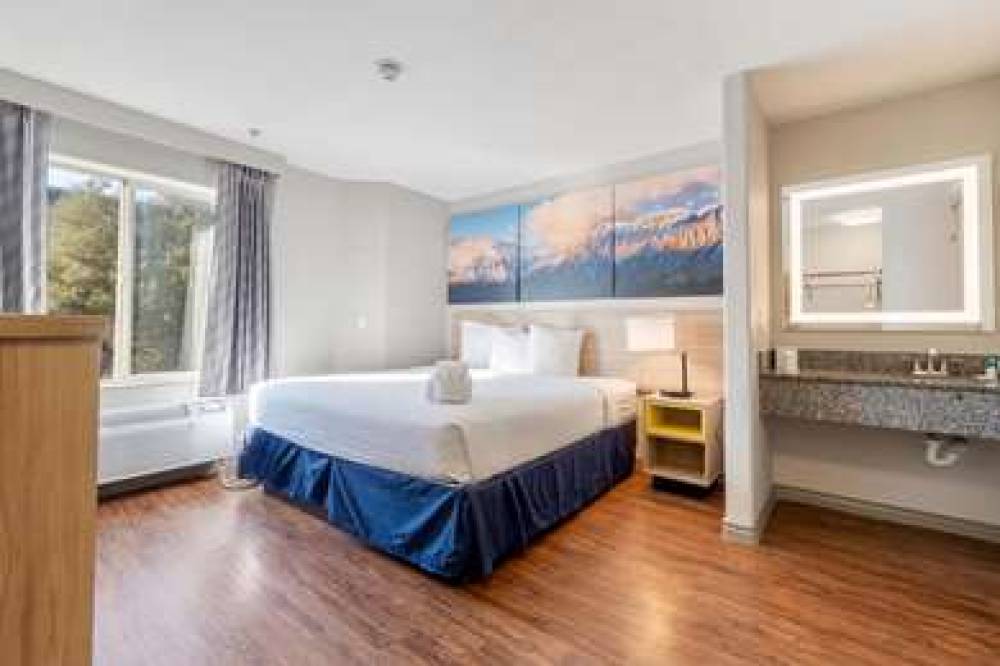 DAYS INN BY WYNDHAM THORNTON 2