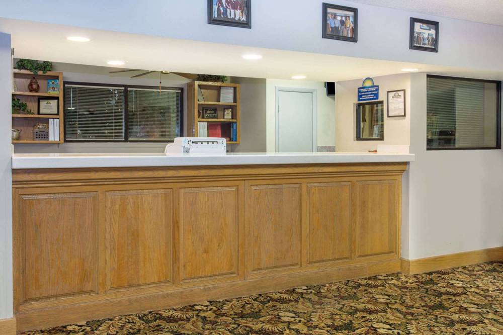Days Inn By Wyndham Valdosta At Rainwater Conference Center 4
