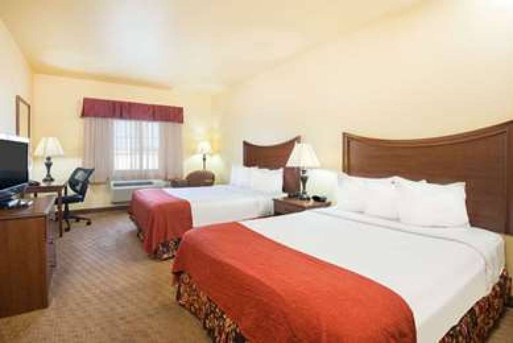 DAYS INN ELLIS 9