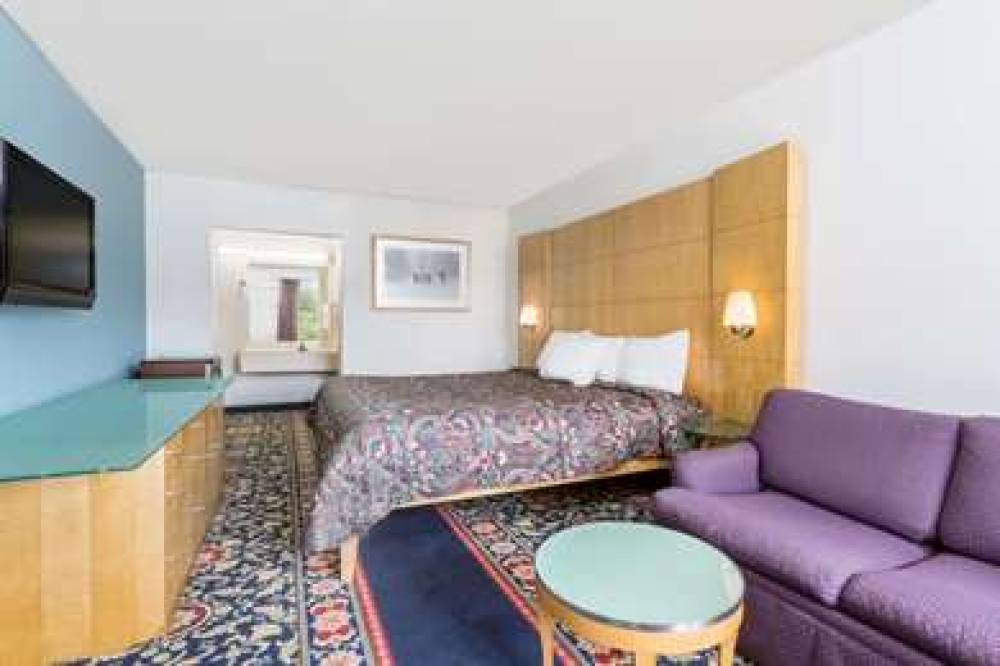 Days Inn Greensboro Airport 9