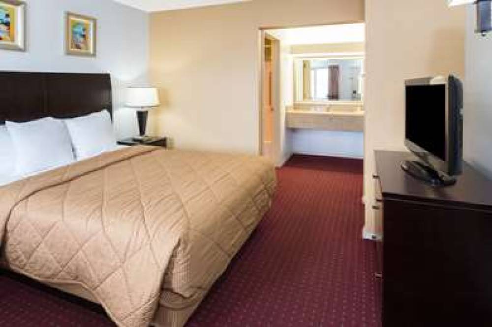 DAYS INN NEWPORT OR 5