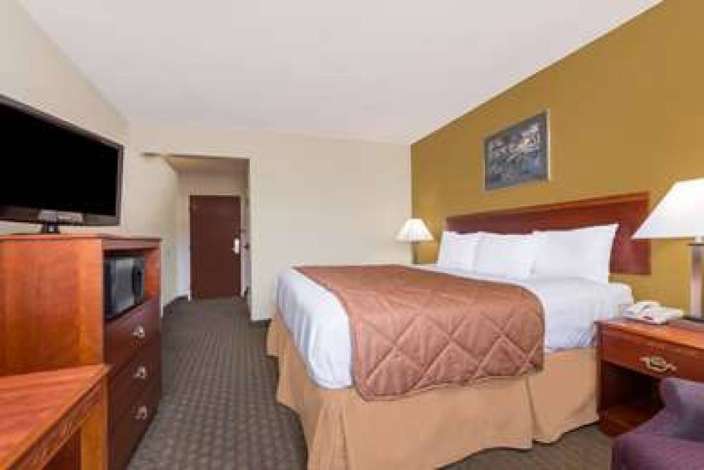DAYS INN NORTON 9